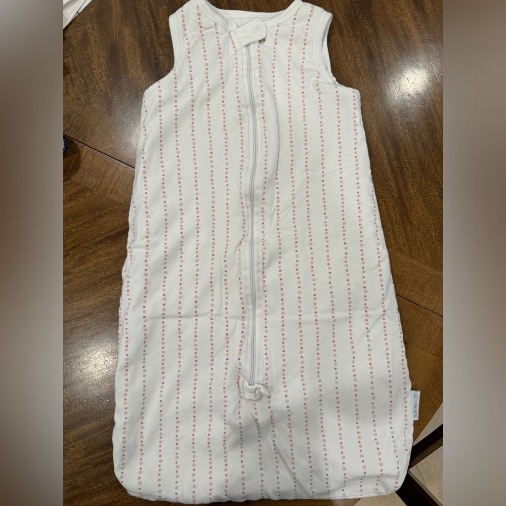 Serena and lily baby sleep sack. Like new, no stains. 6-12 months